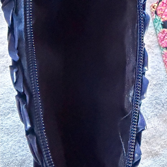 Meet your Posher, Lori - Picture 3 of 5